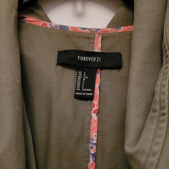 FOREVER21 spring trench size L army green - Picture 2 of 4